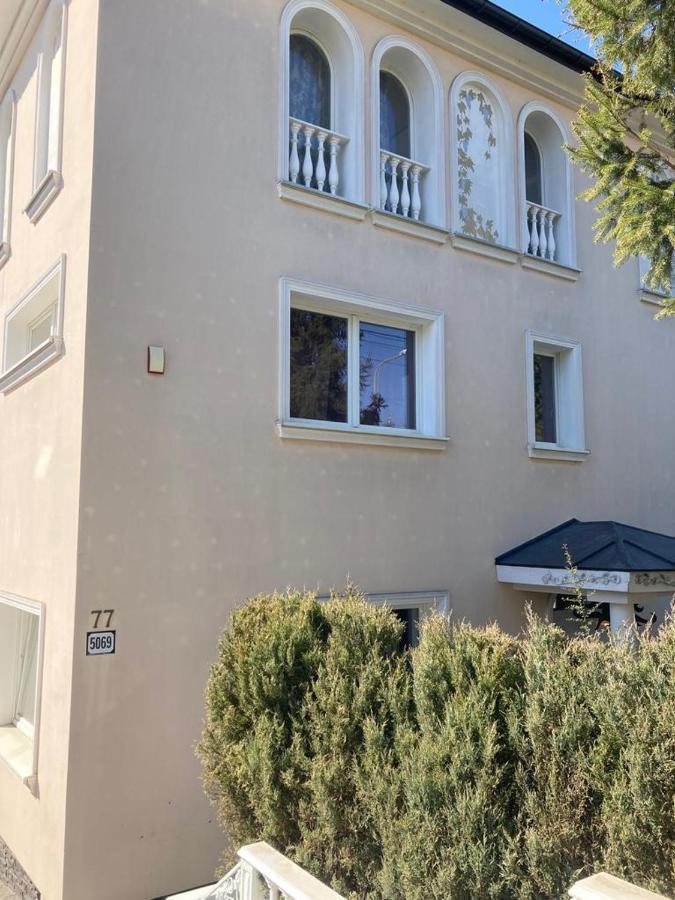 Apartmany Sabinovska Presov Luaran gambar